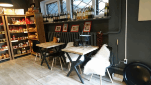 Kociołek i Wino Bistro